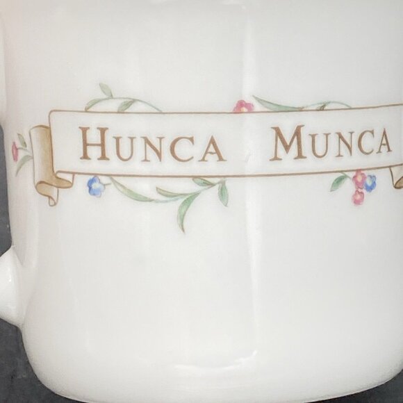 Royal Albert Bone China Cup Beatrix Potter Hunca Munca Mouse VTG ‘86 Christening - Picture 5 of 9